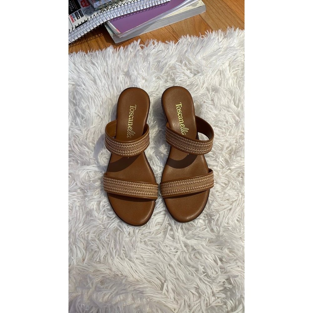 Sandals - Picture 2 of 3